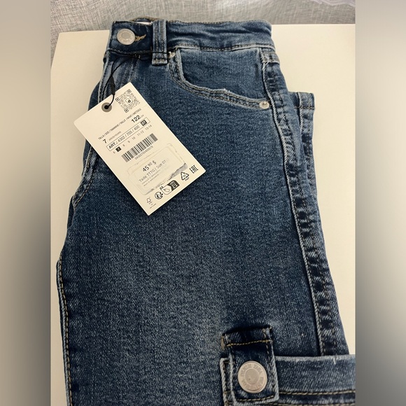 NWT ZARA GIRLS JEANS, SIZE 7. - Picture 3 of 6